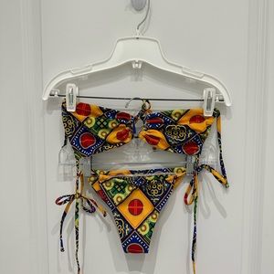 NWOT Patterned strapless bikini set